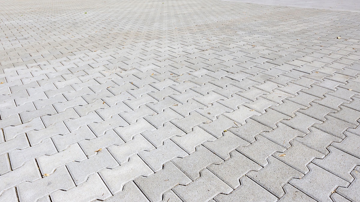 MB Stone Behaton térkő